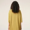 Pull à manches courtes et col en V en laine jaune