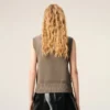 Pull sans manches Ami de Coeur Sweater en laine et coton beige