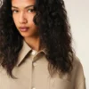 Robe chemise ample Ami de Coeur en laine vierge beige