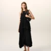 Robe longue noire en soie mélangée à volants