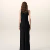 Robe longue sans manches en satin noir
