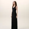Robe longue sans manches en satin noir