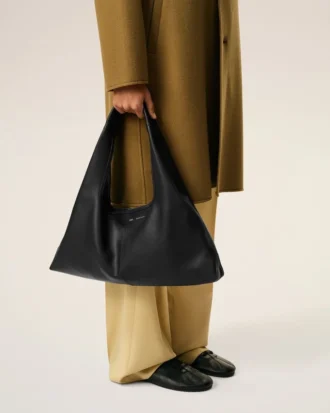 Sac à bandoulière Etienne en cuir Taurillon noir