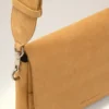 Sac messager à rabat Carrousel en cuir de vachette jaune