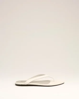 Tongs à bout pointu en cuir d&rsquo;agneau blanc
