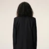 Veste droite carrée en laine vierge noire
